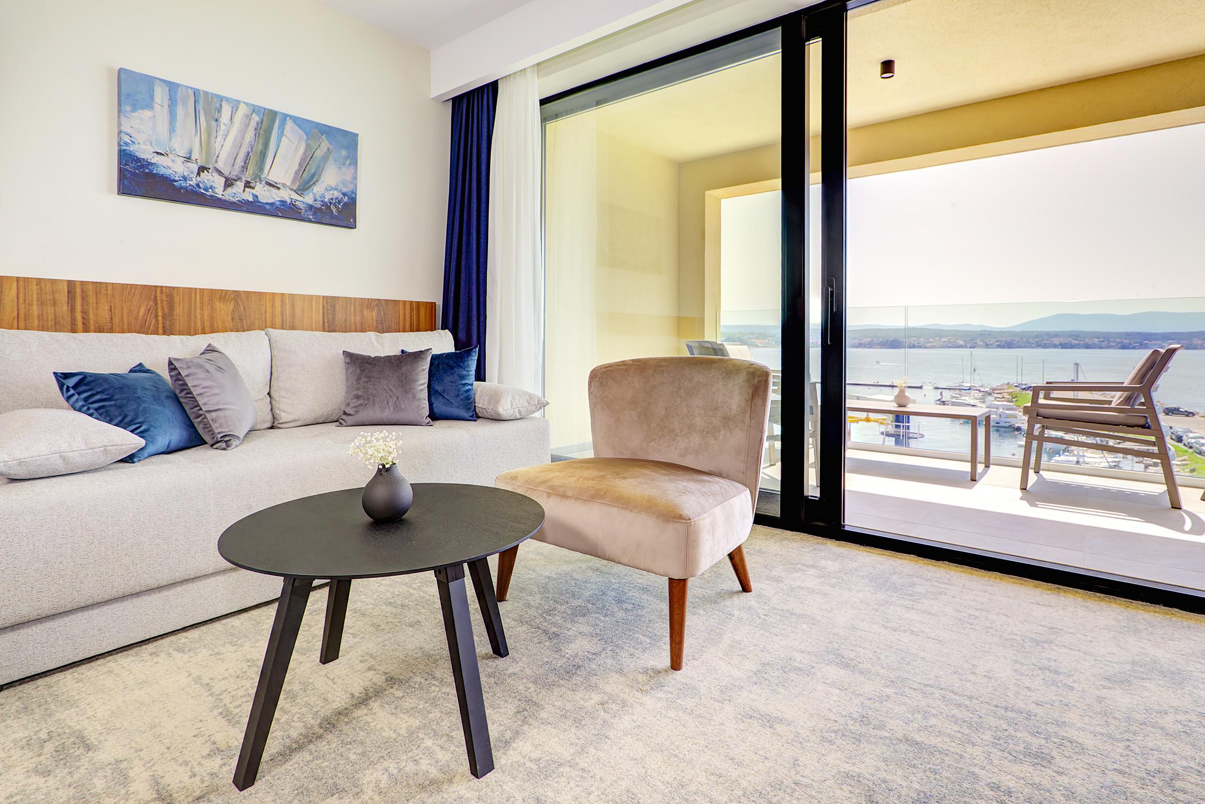 Luxury Hotel Riva Малинска Екстериор снимка