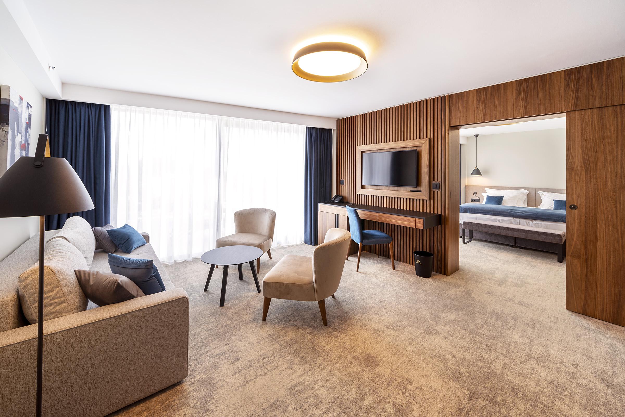 Luxury Hotel Riva Малинска Екстериор снимка Suite