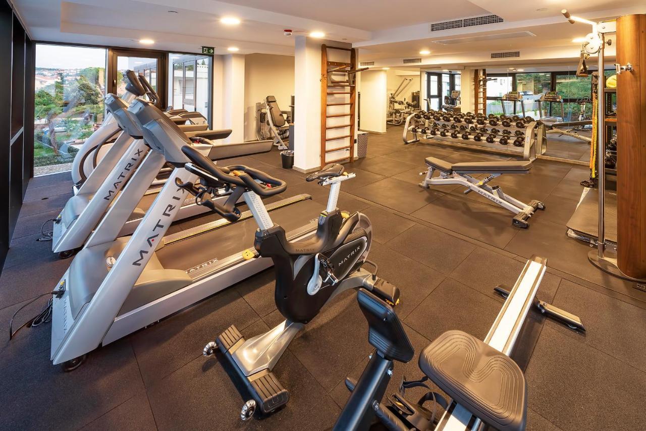 Luxury Hotel Riva Малинска Екстериор снимка The gym at the hotel